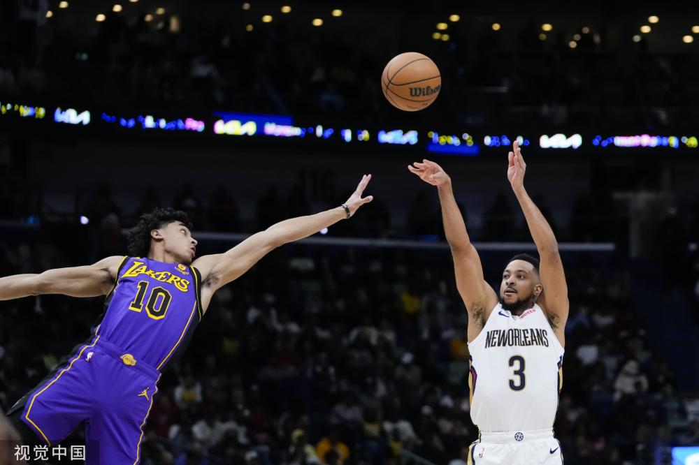 德在禁区前 德在禁区前